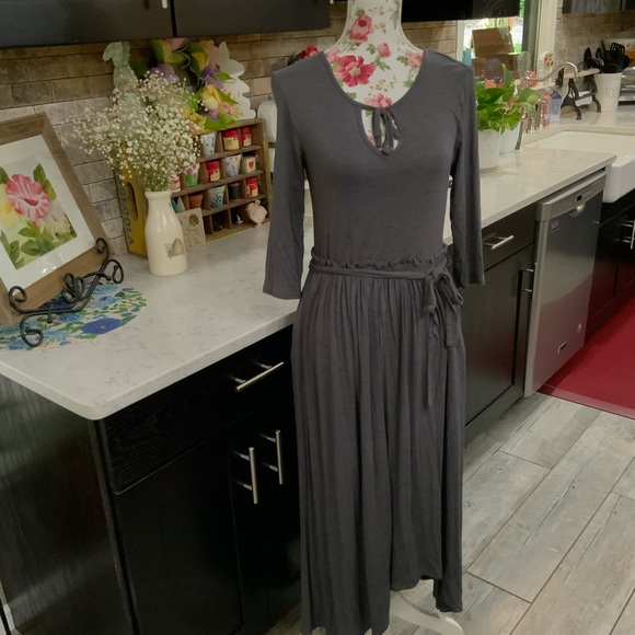 Matilda Jane Size Small Go West Maxi Dress 
Gray 3/4 Sleeve Knit New Without Tag - Picture 3 of 16